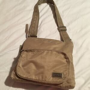 Kenneth Cole Reaction Crossbody Travel Messenger Bag Adjustable Strap Neutral